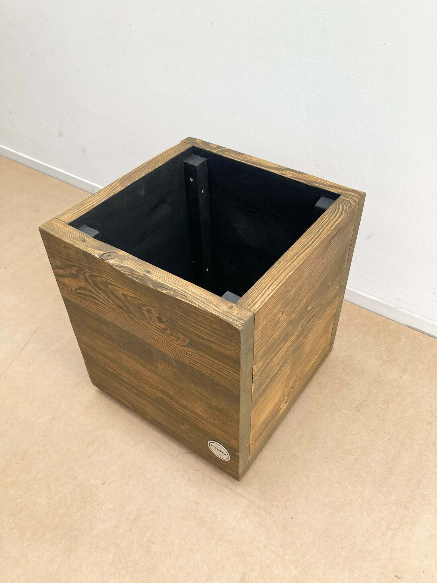 Reclaimed wood planter cube box.